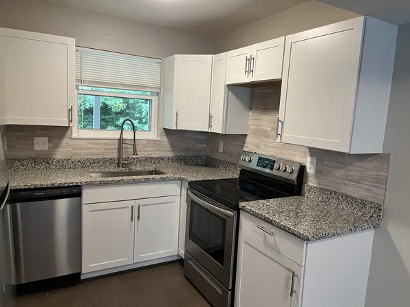 1056 Amsterdam Rd, Park Hills, KY 41011