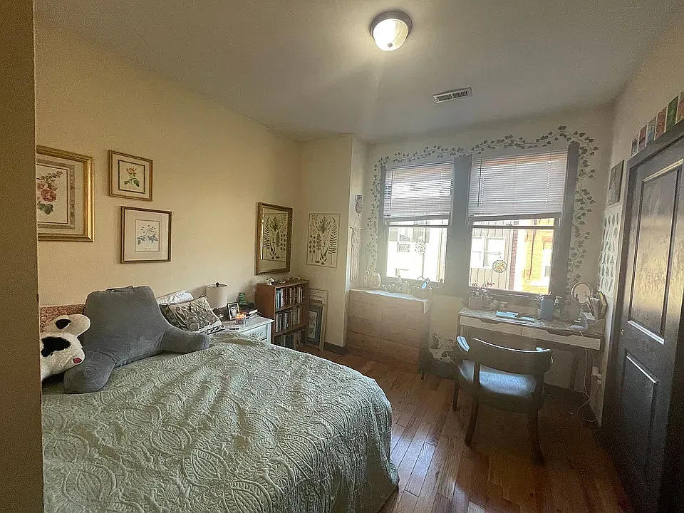 1728 Arlington St — Photo 3