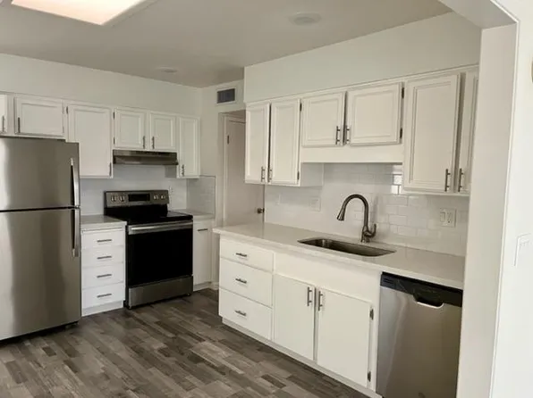 11812 N 97th Ave, Sun City, AZ 85351