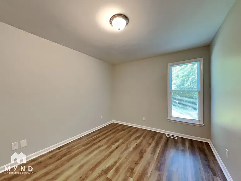 523 Rockvale Ct — Photo 14