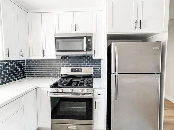 5th image of 1121 W Exposition Blvd #1121