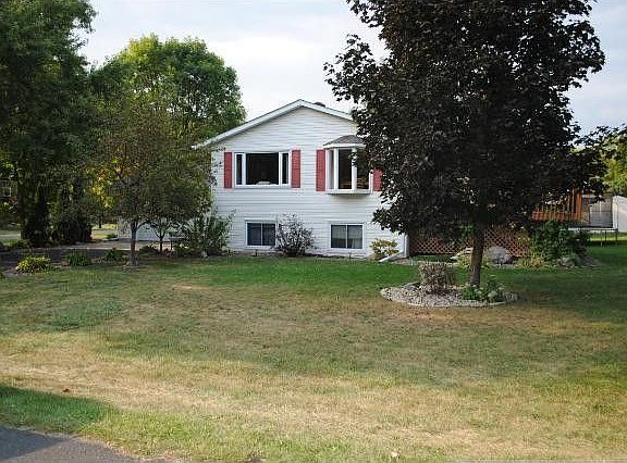 3rd image of 16110 5th St N