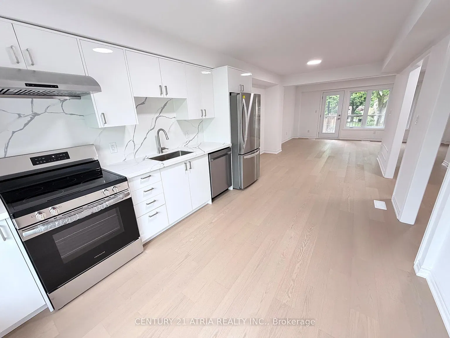 3 bed, $3,400 — Photo 2