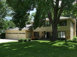 9303 Talus Cir, Eden Prairie, MN 55347