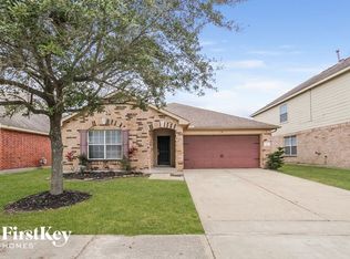 5311 El Tigre Ln, Baytown, TX 77521