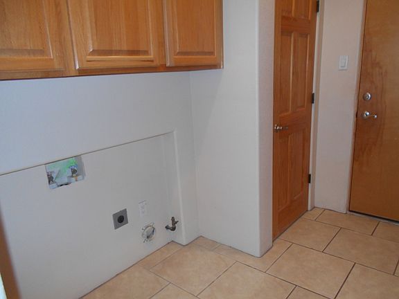 4th image of 9949 Buckeye St NW