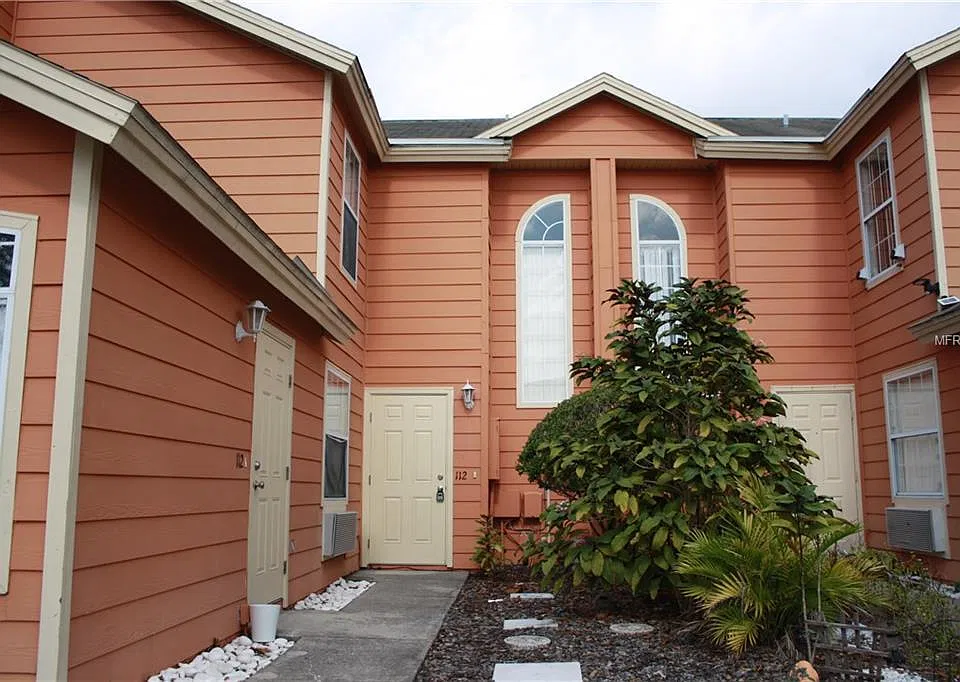 112 Mango Dr #112