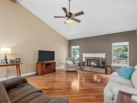 3rd image of 16067 Nantucket Island Dr