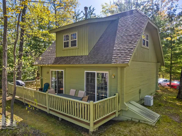 829 Golf Cottage Dr, Lewiston, MI 49756