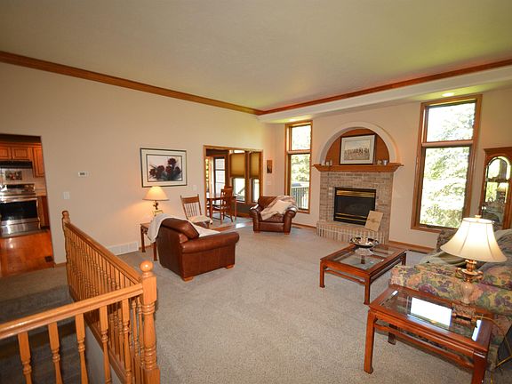 2nd image of 4805 Bradford Ln