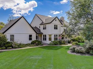 620 Williams Dr, Cedarburg, WI