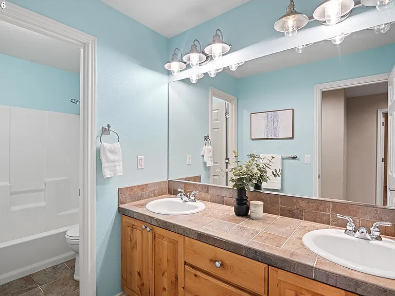 14992 SW Lookout Dr — Photo 38