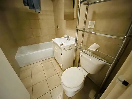 Rented by RealTegrity NY LLC | media 8