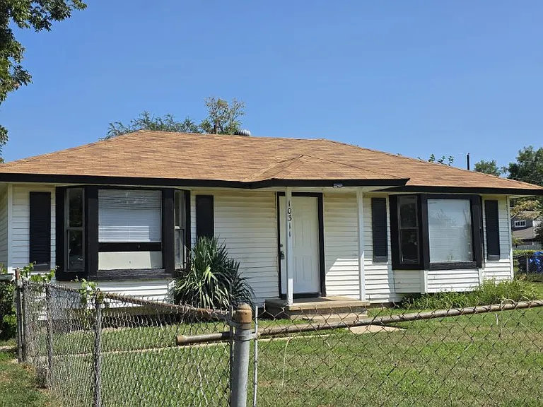 10311 Bellview Dr — Photo 1