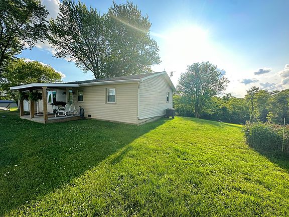 3rd image of 4005 Pinecrest Dr