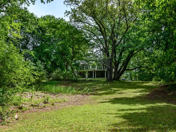 355 High St, Westwood, MA 02090