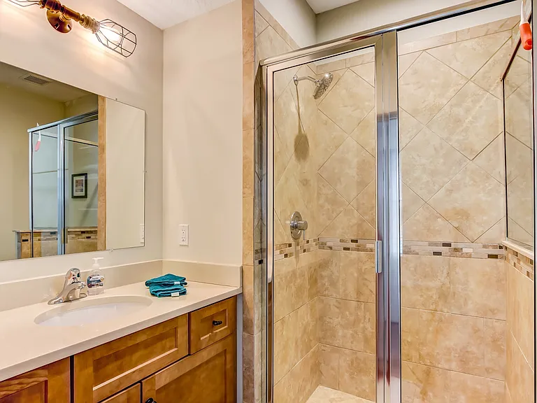 115 W 2nd St #2 — Photo 5