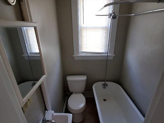 5th image of 1762 Cleveland Ave #6