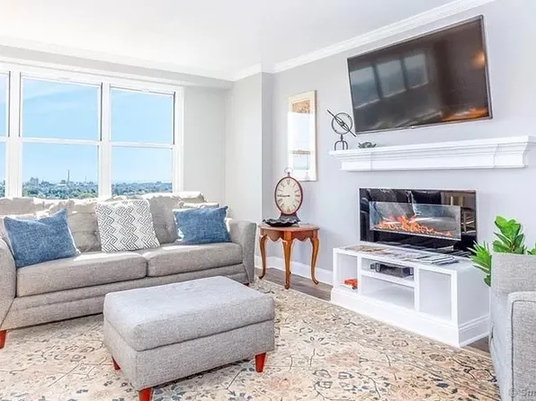 2625 Park Ave #Penthouse B, Bridgeport, CT 06610