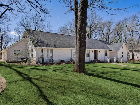 301 Evergreen Dr, Springdale, AR 72764