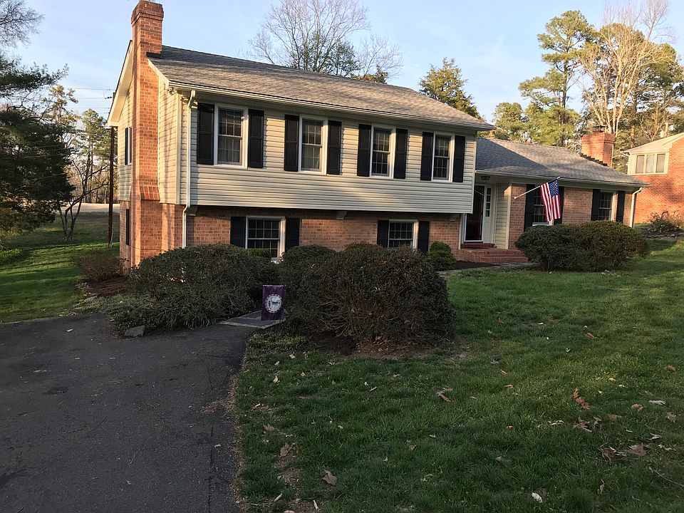 1st image of 13058 Fairway Ln