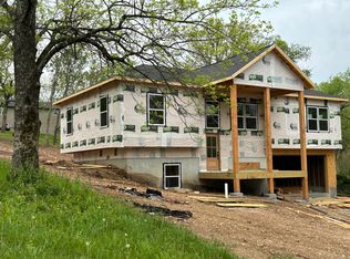 130 Trent St, Hollister, MO 65672