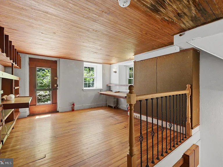 803 Mill Creek Rd — Photo 15