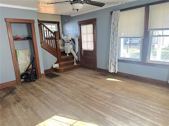 3rd image of 14 Walnut Ct