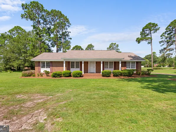 821 Harvey St, Millen, GA 30442