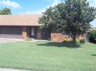 6710 Abbey Rd, Bartlesville, OK 74006