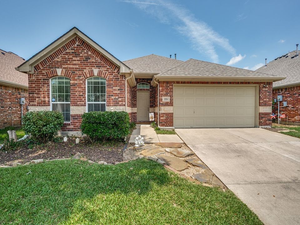 1st image of 2753 Cascade Cove Dr