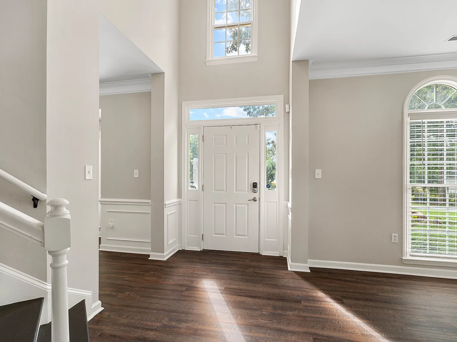 4 bed, 2.5 bath, 3161 sqft, $3,150 — Photo 3