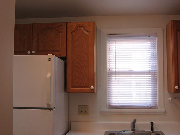 4th image of 4622 Saint Davids St