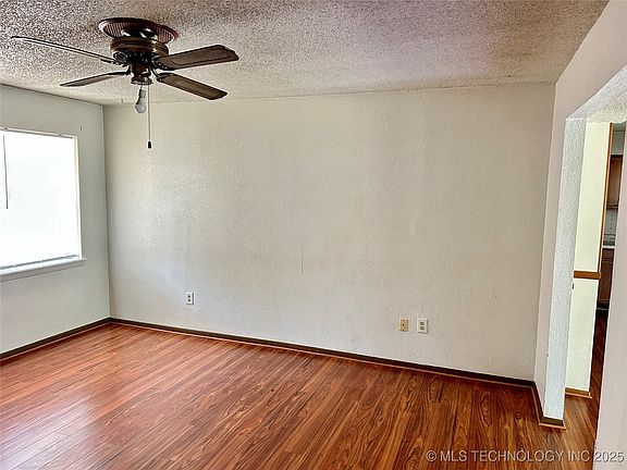 4th image of 401 E 137th St
