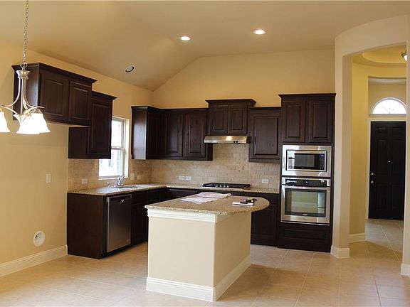 2nd image of 5813 Fremont Dr