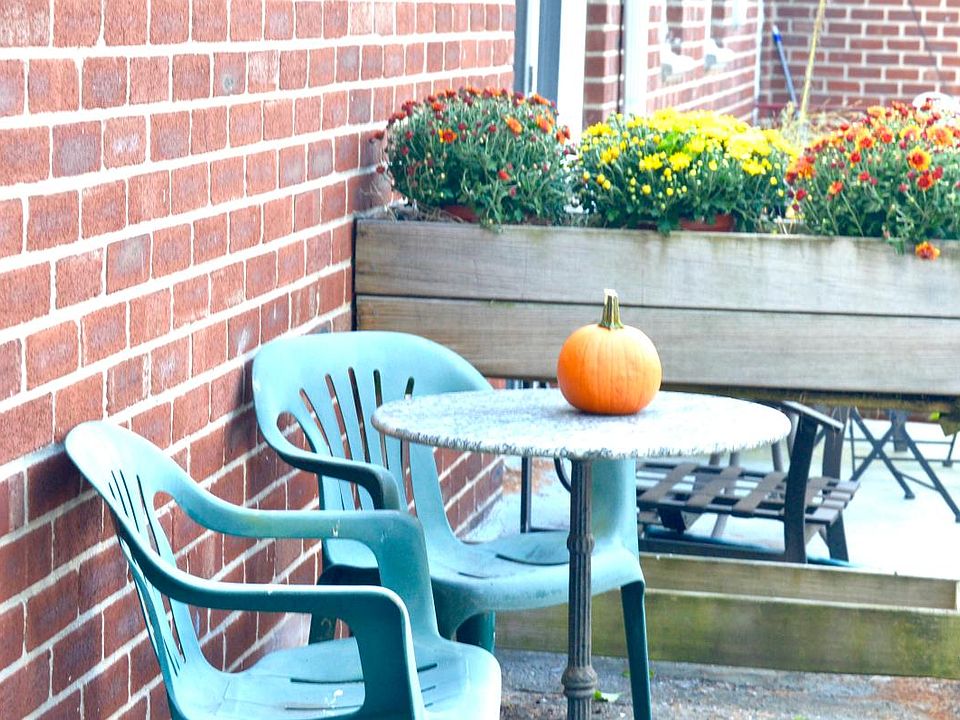 Have breakfast on the terrace.