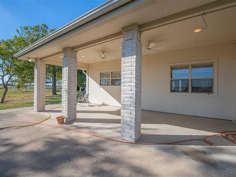 2300 County Road 302 — Photo 26