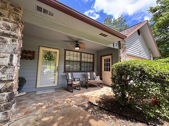 3rd image of 7 Minentonka Dr