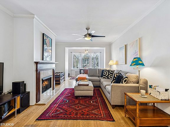 2nd image of 708 W Buena Ave APT 1NE