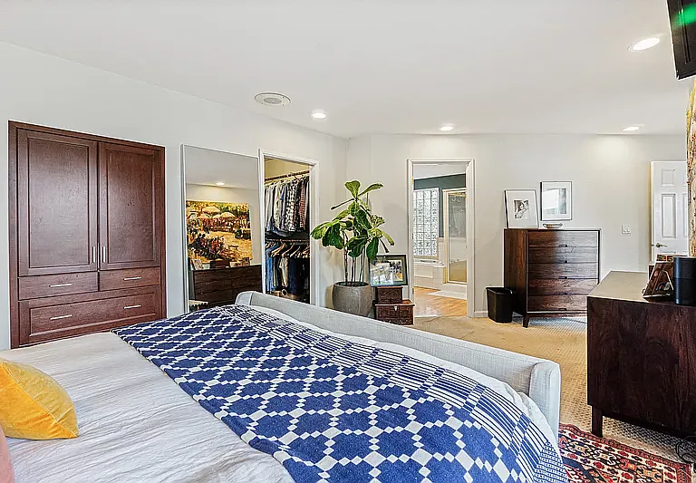 10508 Exeter Ave NE — Photo 17