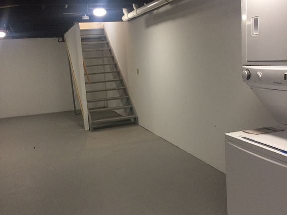 3rd image of 242 S Winooski Ave APT 10