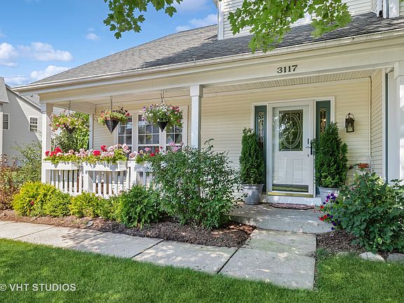 2nd image of 3117 Hampshire Ln