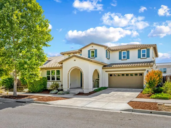 9850 Bobcat Ct, Gilroy, CA 95020