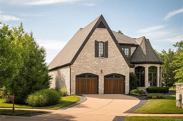 1st image of 1 Bonhomme Grove Ct
