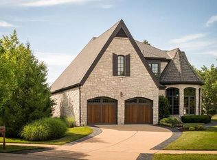 1 Bonhomme Grove Ct, Chesterfield, MO 63017