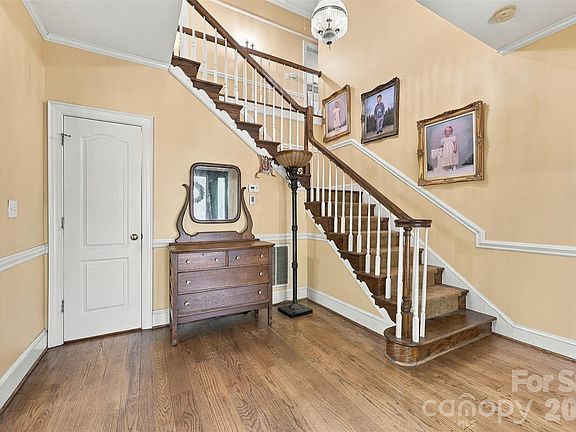 3rd image of 6227 Winds Ct