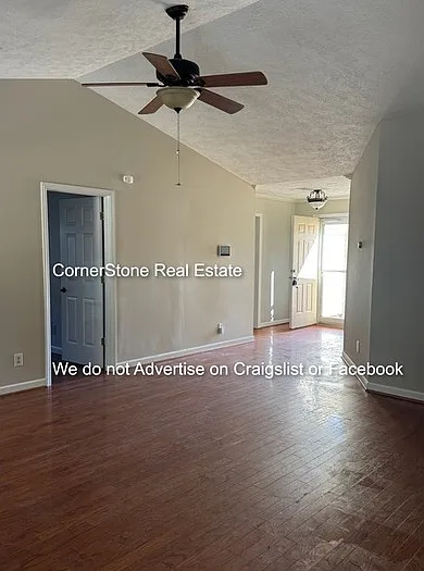3 bed, 2.0 bath, 1293 sqft, $1,800 — Photo 4