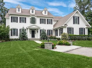 38 Old Field Rd, Setauket, NY 11733