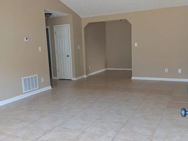 194 Antebellum Ct — Photo 6