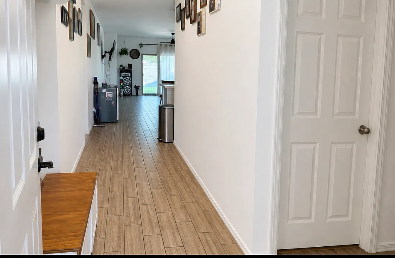 5 bed, 2150 sqft, $2,300 — Photo 3